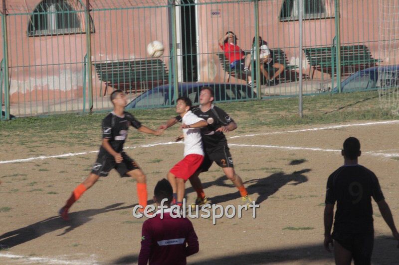 121006 sport 220_tn.jpg